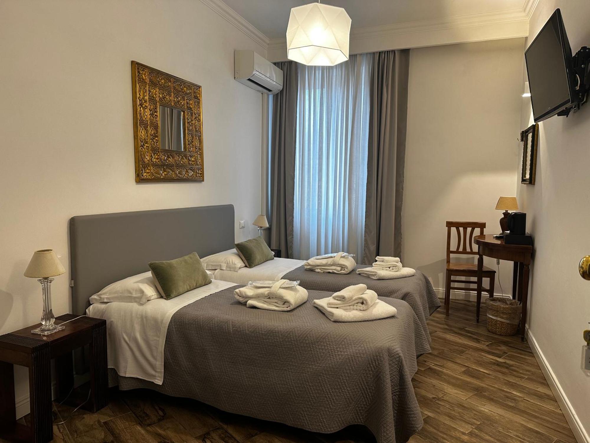 Alojamento de Acomodação e Pequeno-almoço Comfort Astoria Palace